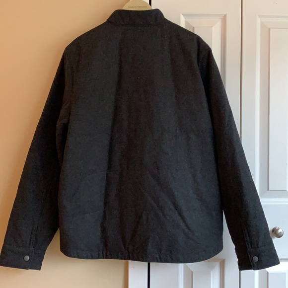 ⚡️Men’s Patagonia jacket! - Picture 4 of 5